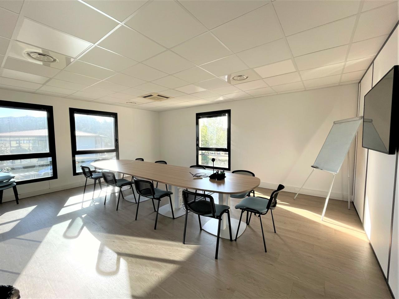 Bureau Aix-en-Provence 2000m² Location bureau Aix-en-Provence Bouches-du-Rhône OLBUR2419797 4